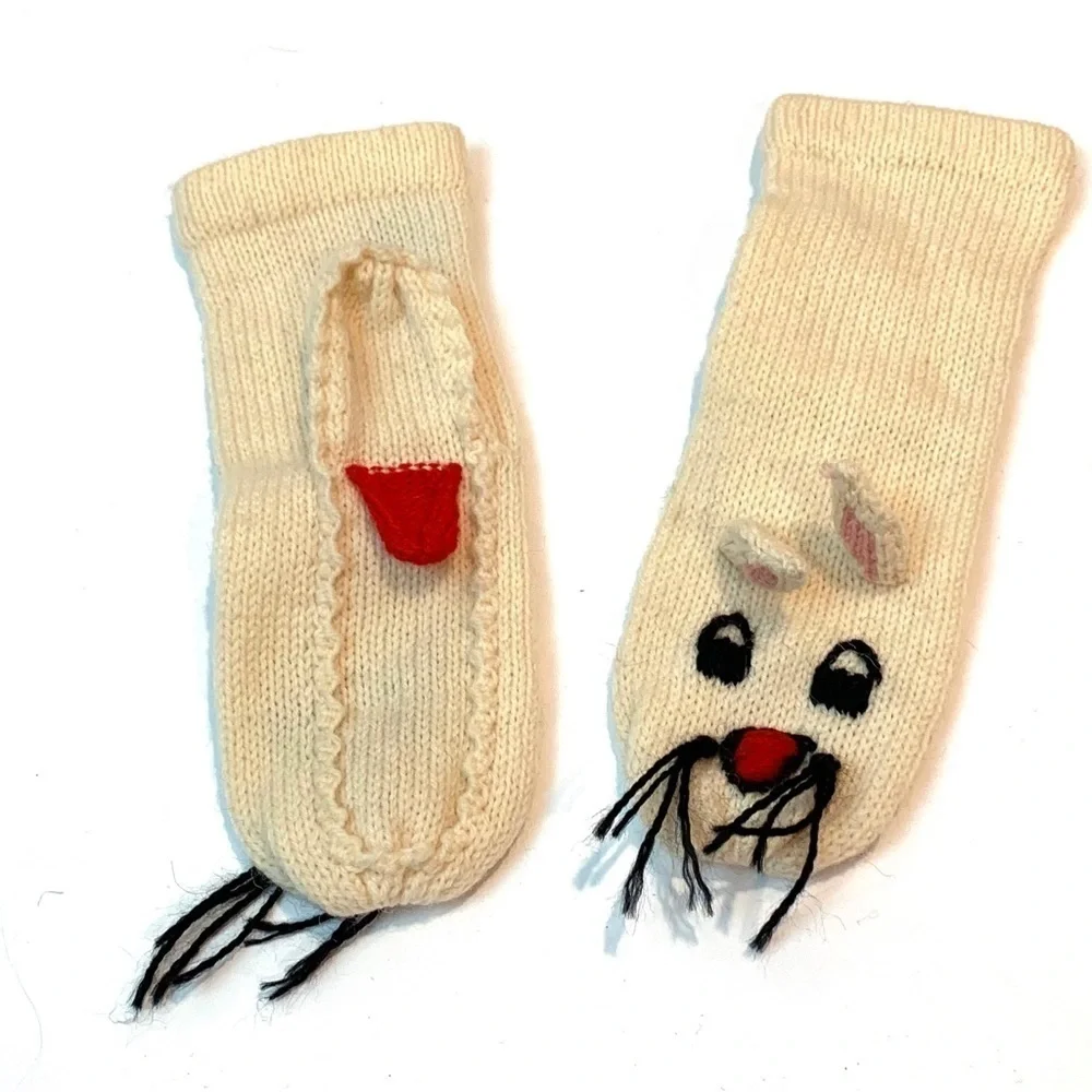 Bunny 🐰 Mittens
